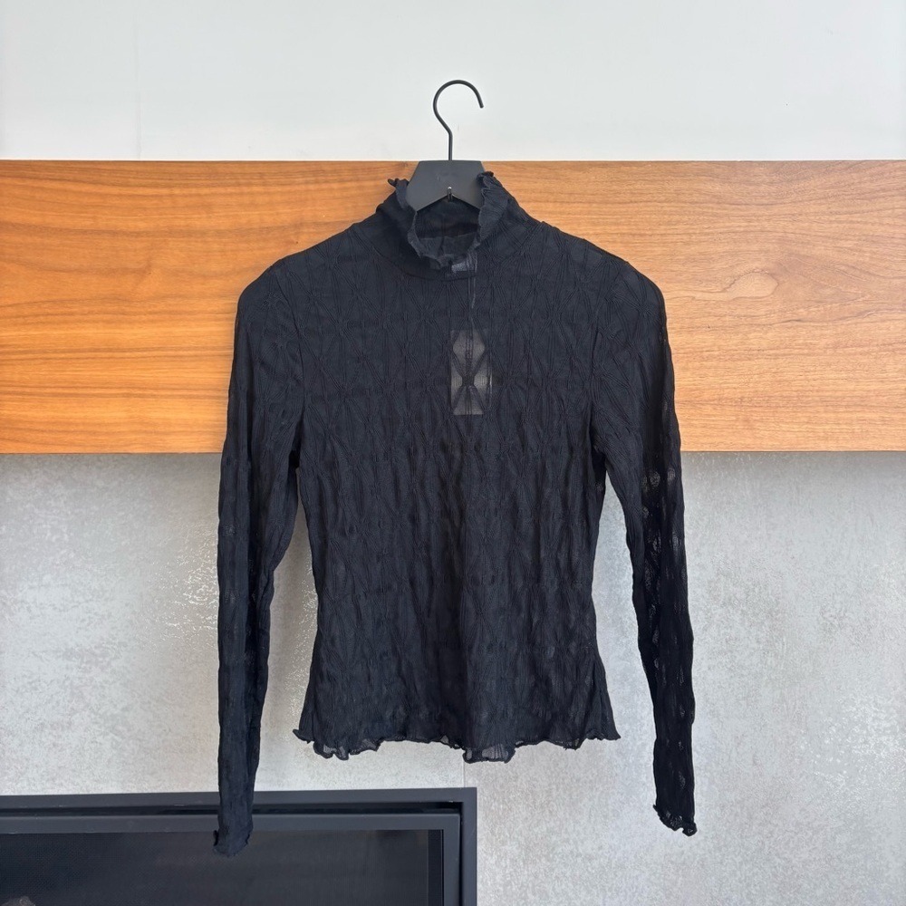NWT RIHOAS BLACK LONG SLEEVE MESH TOP,‎ SIZE S